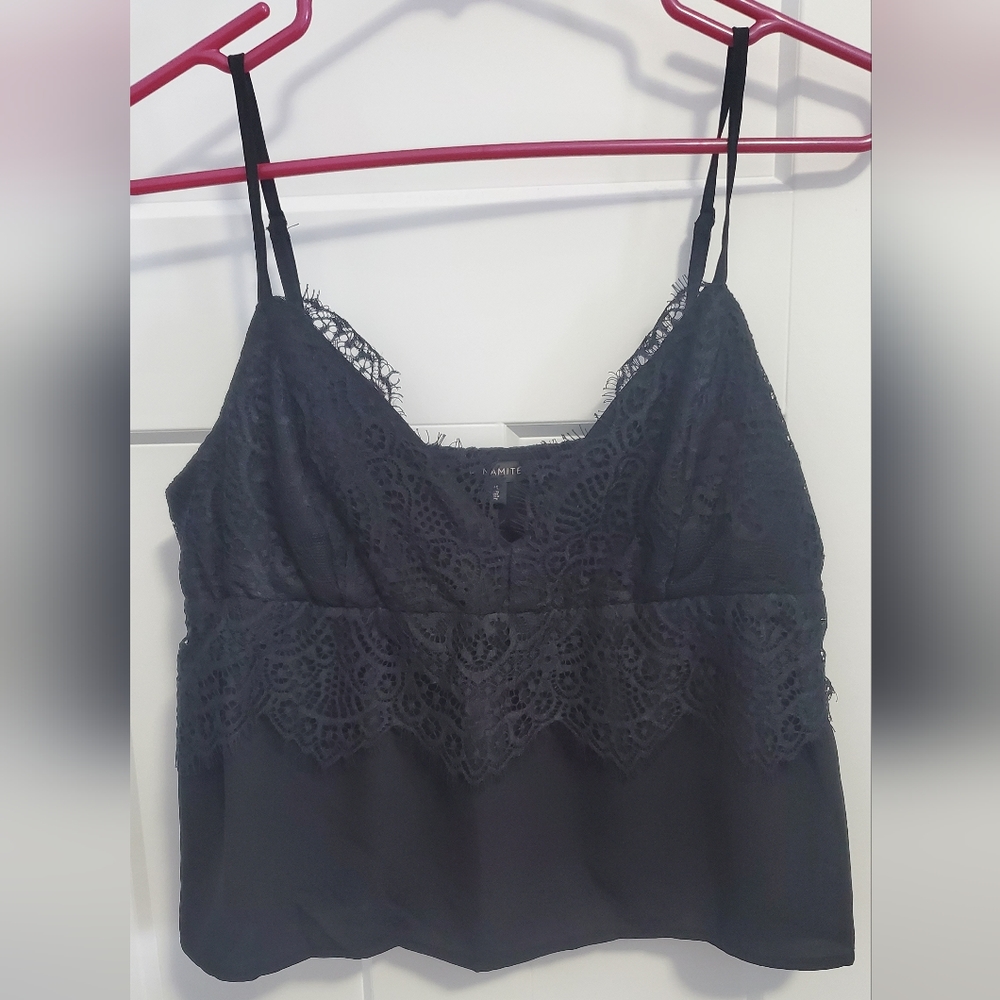 Md black dynamite crop tank